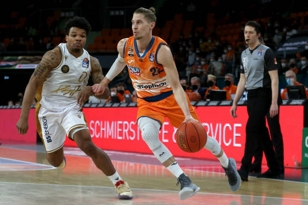 尤其在面对 尤其在面对