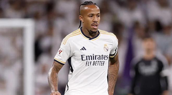 而这位年轻 而这位年轻