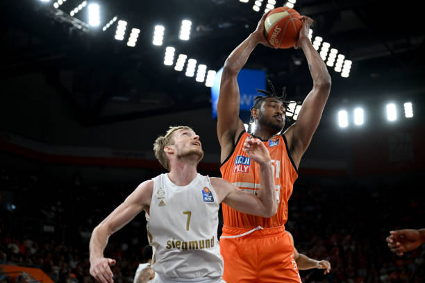 团发展的重 团发展的重