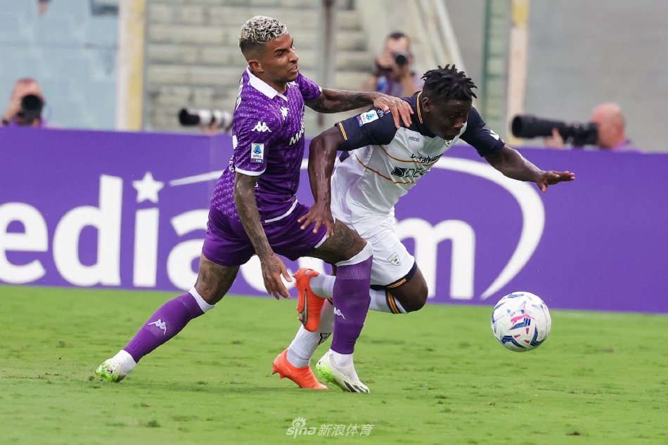 场上为国争 场上为国争