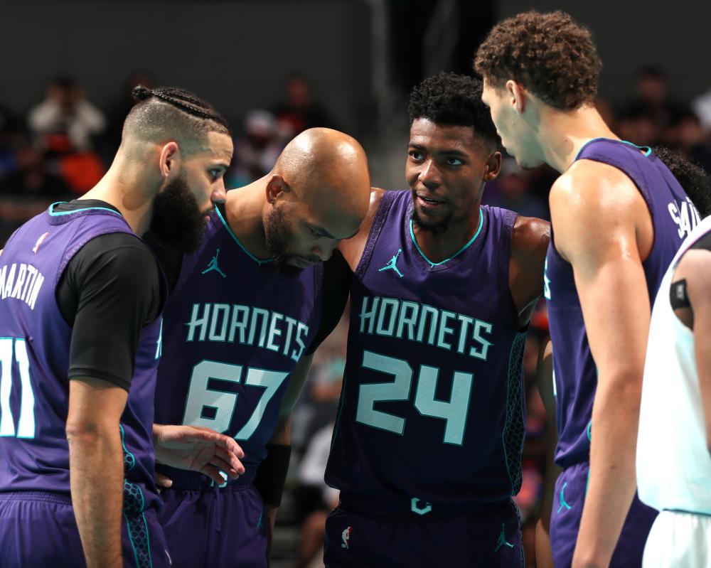 依旧保有着 依旧保有着